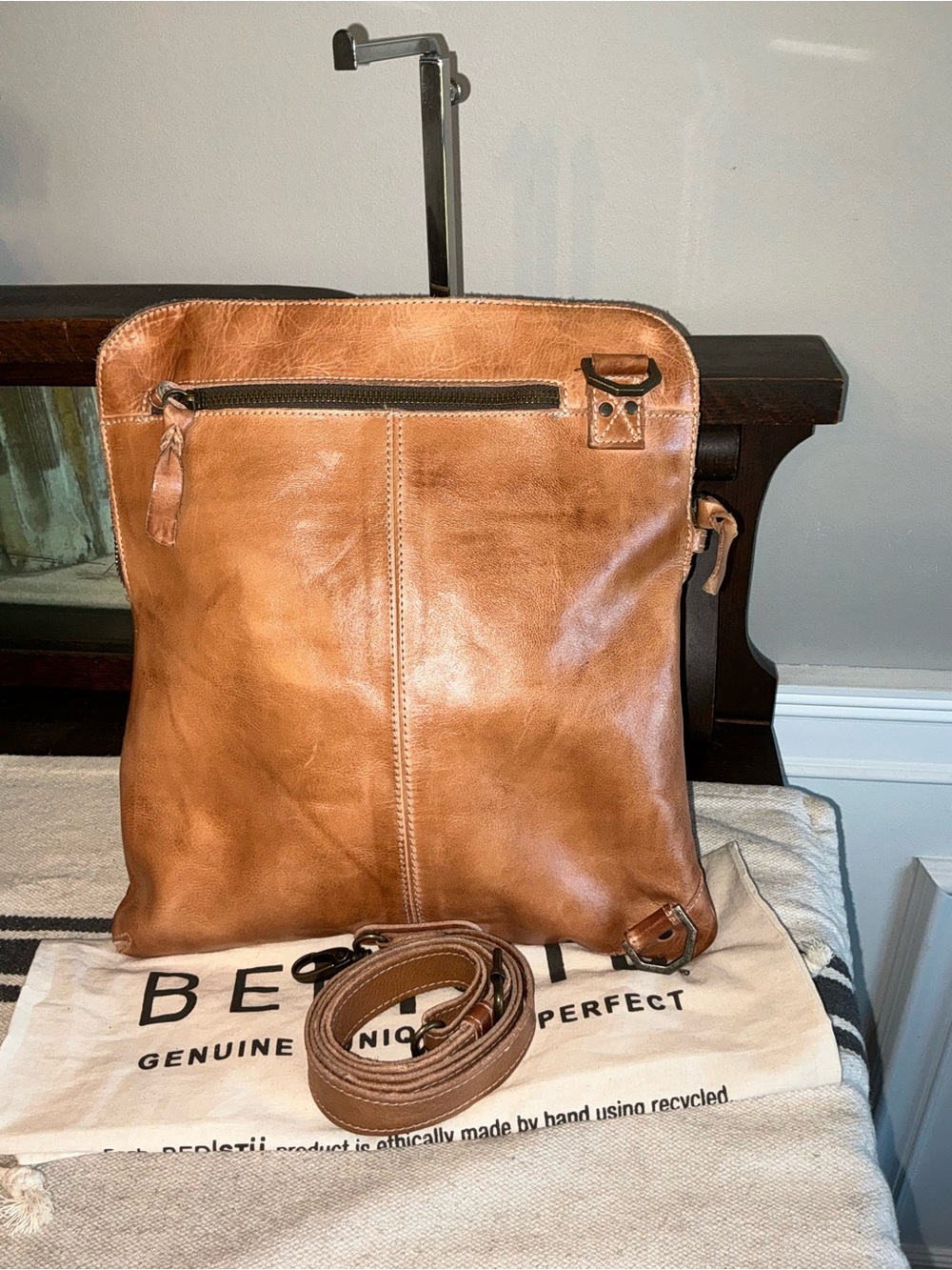 NWOT Bed Stu Aiken Leather Crossbody Convertible Bag Tan Rustic Retail $280 - Picture 2 of 15